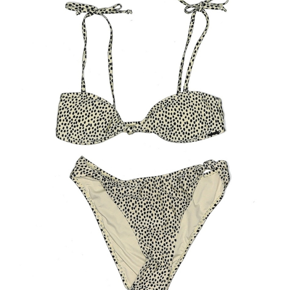 Kendall & Kylie Swimsuit Set